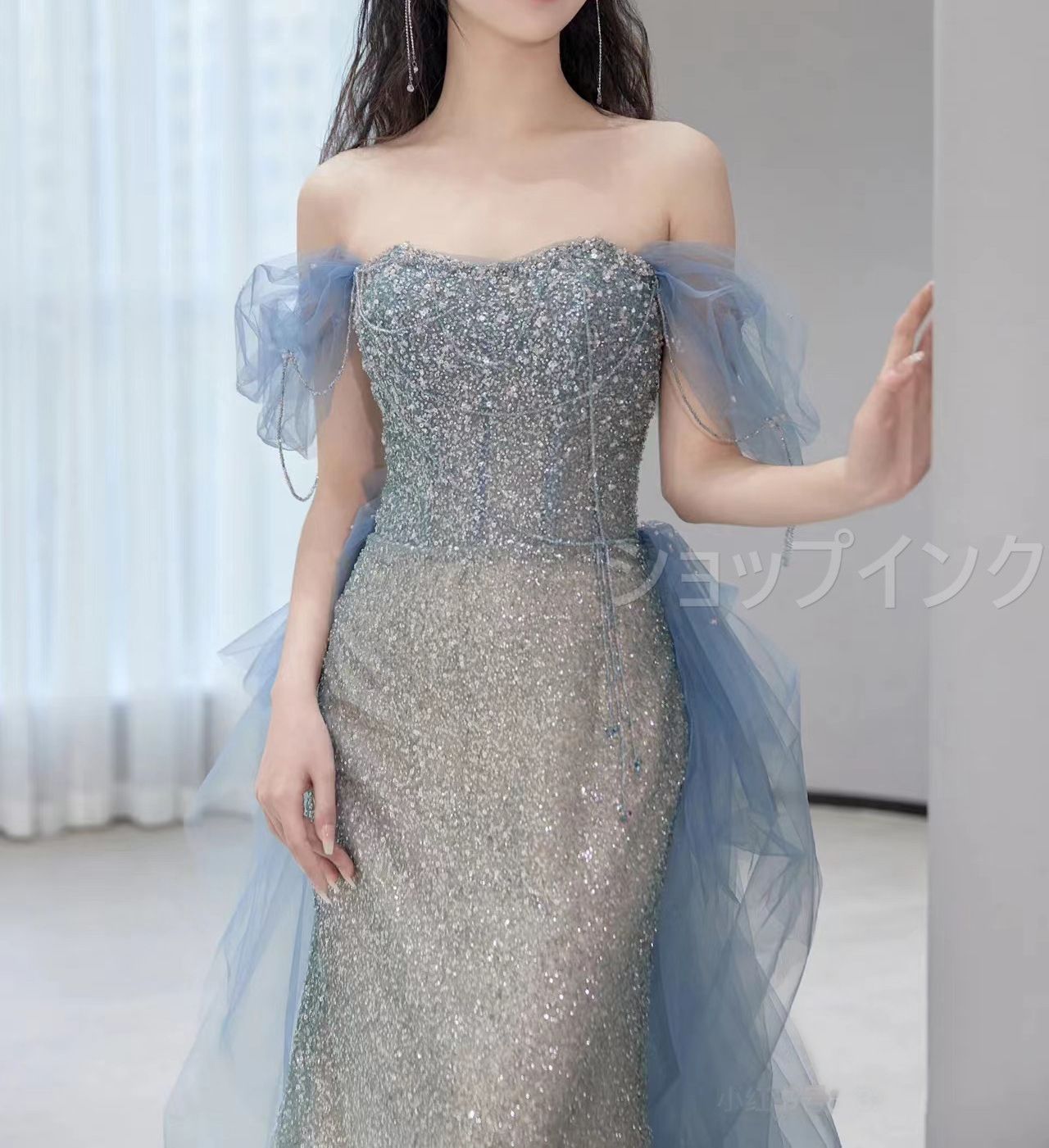 ブルー