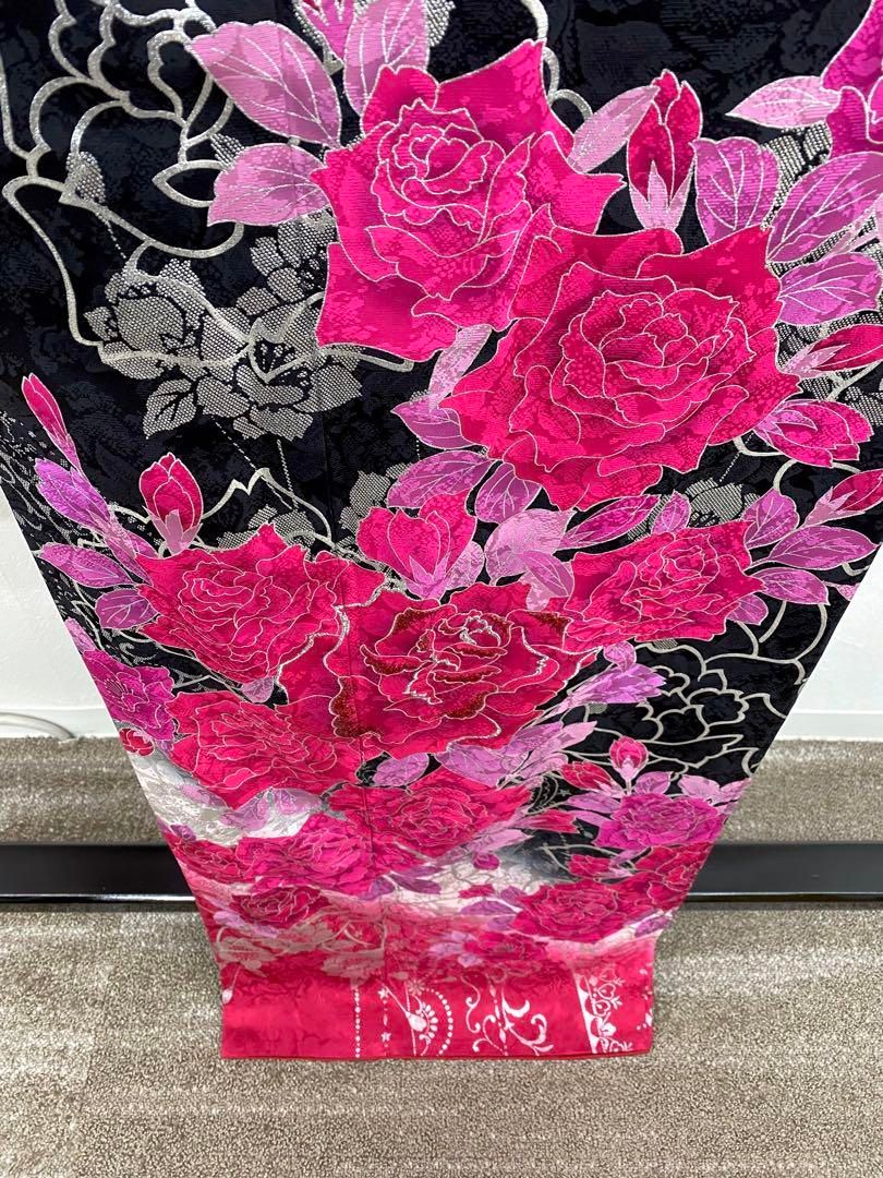 ブランド振袖 豪華 刺繍 銀彩 紋意匠 身丈160cm パールトーン加工済 