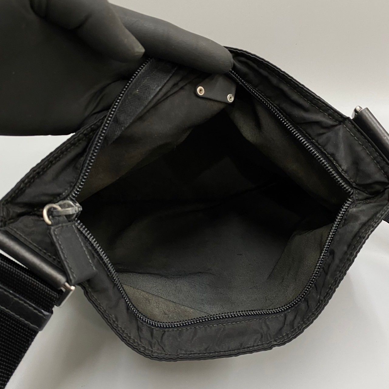 美品 レア品 PRADA プラダ 三角ロゴ 金具 ナイロン ミニ ショルダー 