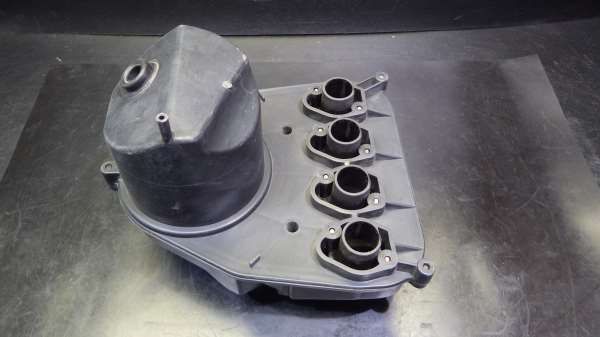 カワサキ バリオス250 ZR250B エアクリーナーボックス K105-54