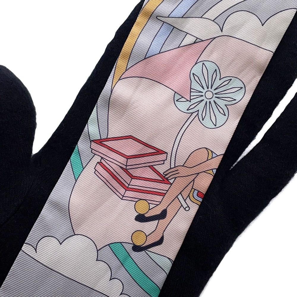 未使用✨エルメス Carres Volants 空飛ぶカレ 42×42 未使用✨エルメス Carres Volants 空飛ぶカレ 42×42