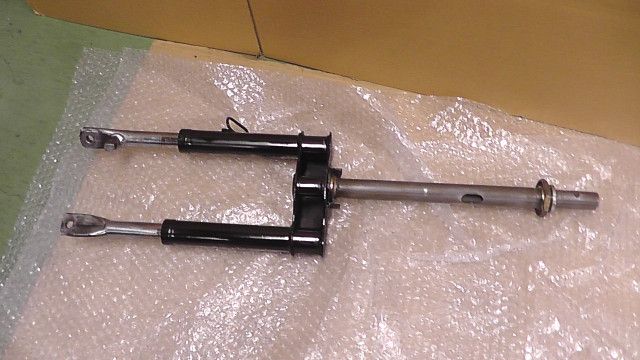 アプリオ SA11J-164xxx の フロントフォーク 1761009147