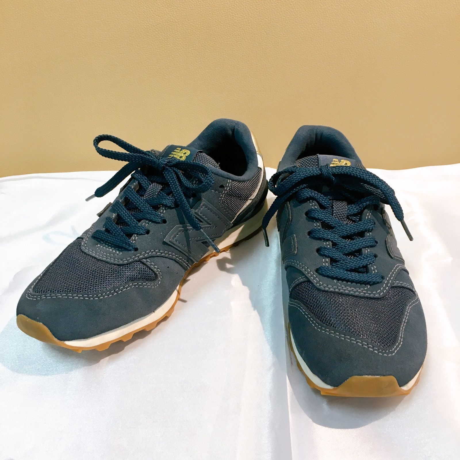 美品】new balance ニューバランス スニーカー レディース 23.5cm