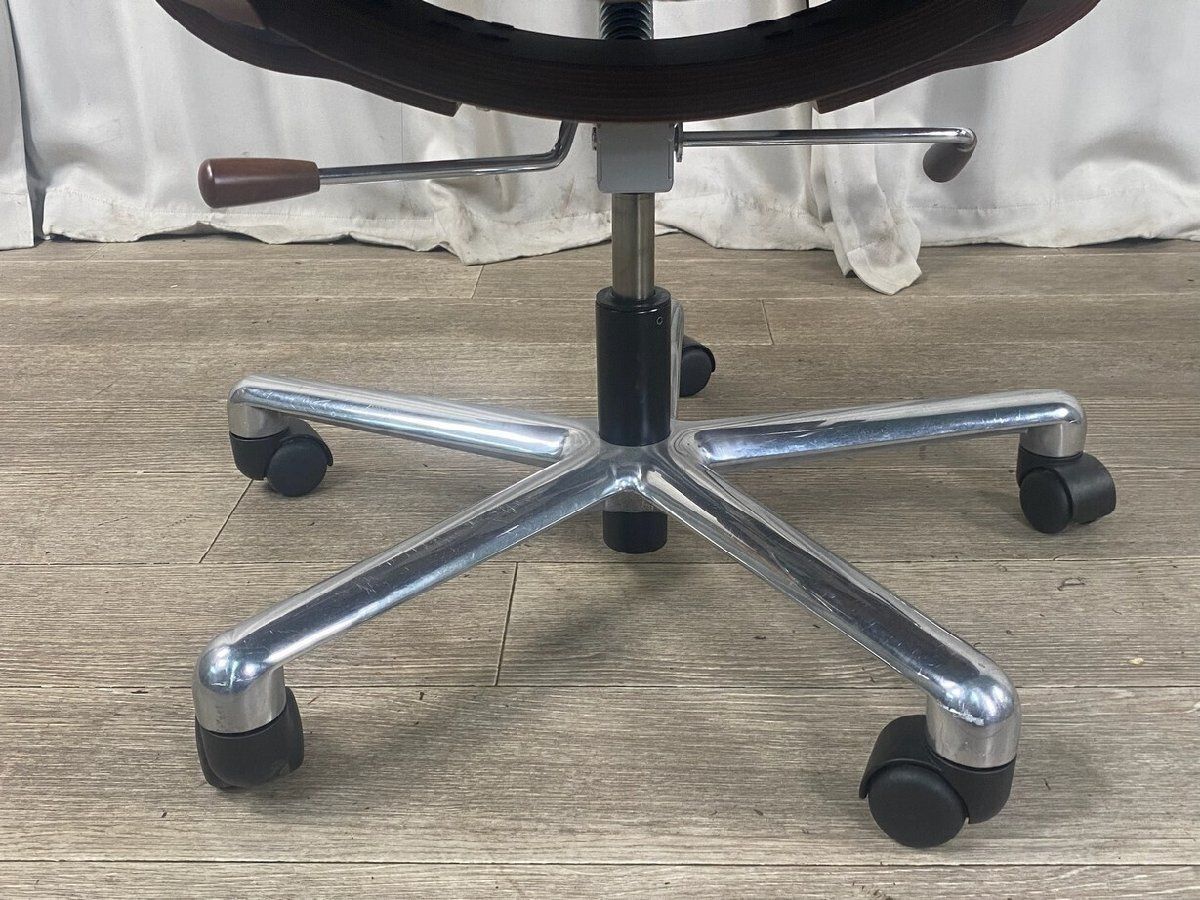 エグゼクティブ 神奈川県秦野市