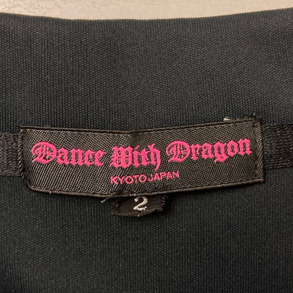 サイズ：2 DANCE WITH DRAGON ダンスウィズドラゴン  半袖ポロシャツ スカル  ブラック系 [240101441788] ゴルフウェア レディース ストスト DANCE WITH DRAGON(ダンスウィズドラゴン) ポロシャツ｜中古