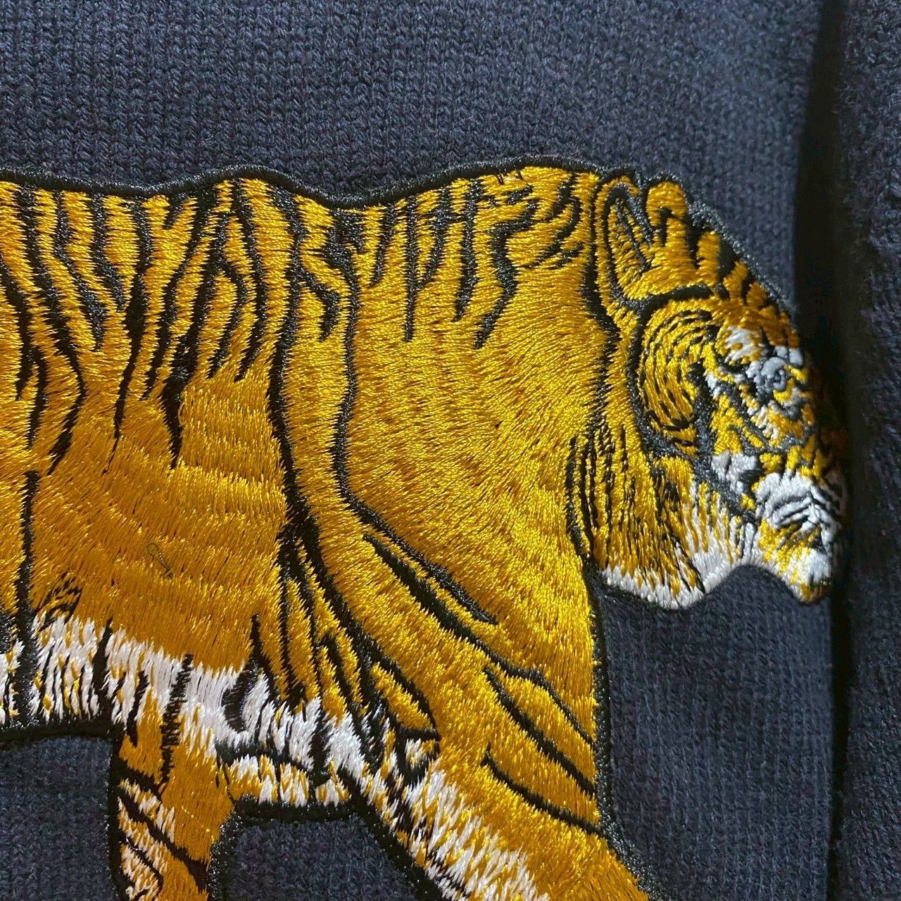 GUCCI グッチ ユニセックス トップス ニット セーター アニマル柄 刺繍