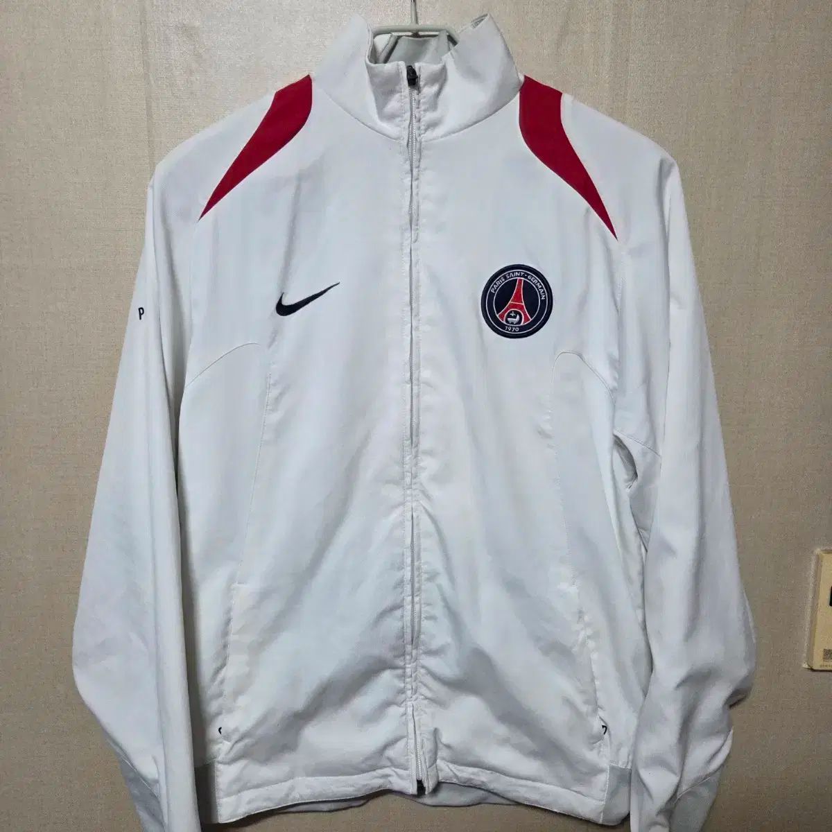ナイキ パリ サンジェルマン トラックジャージ 白 M