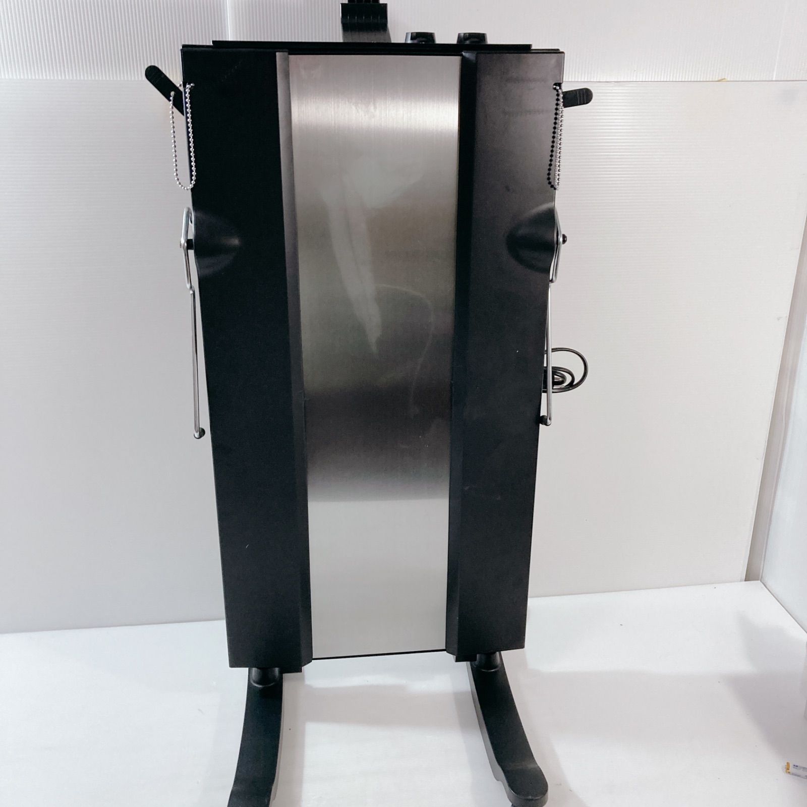 TOSHIBA 東芝ズボンプレッサー
