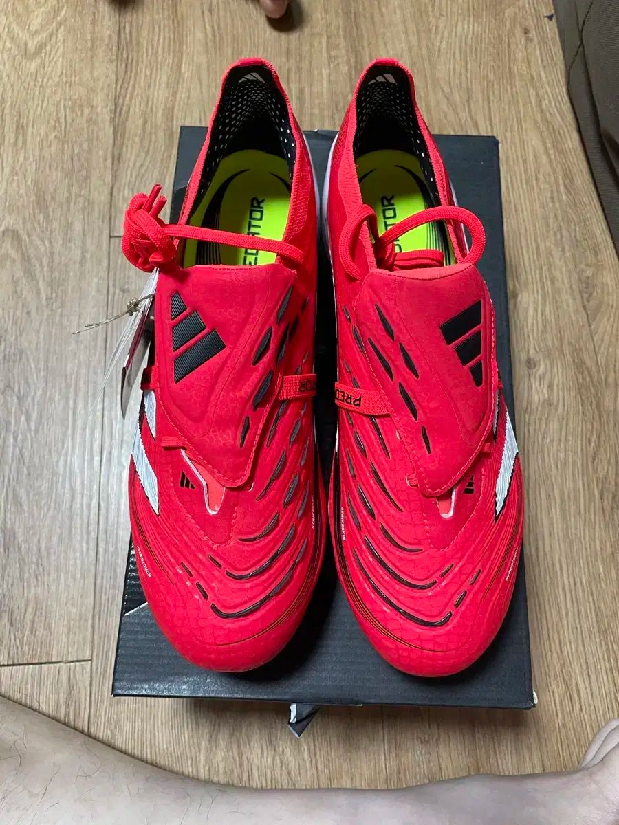 サッカーシューズ 255