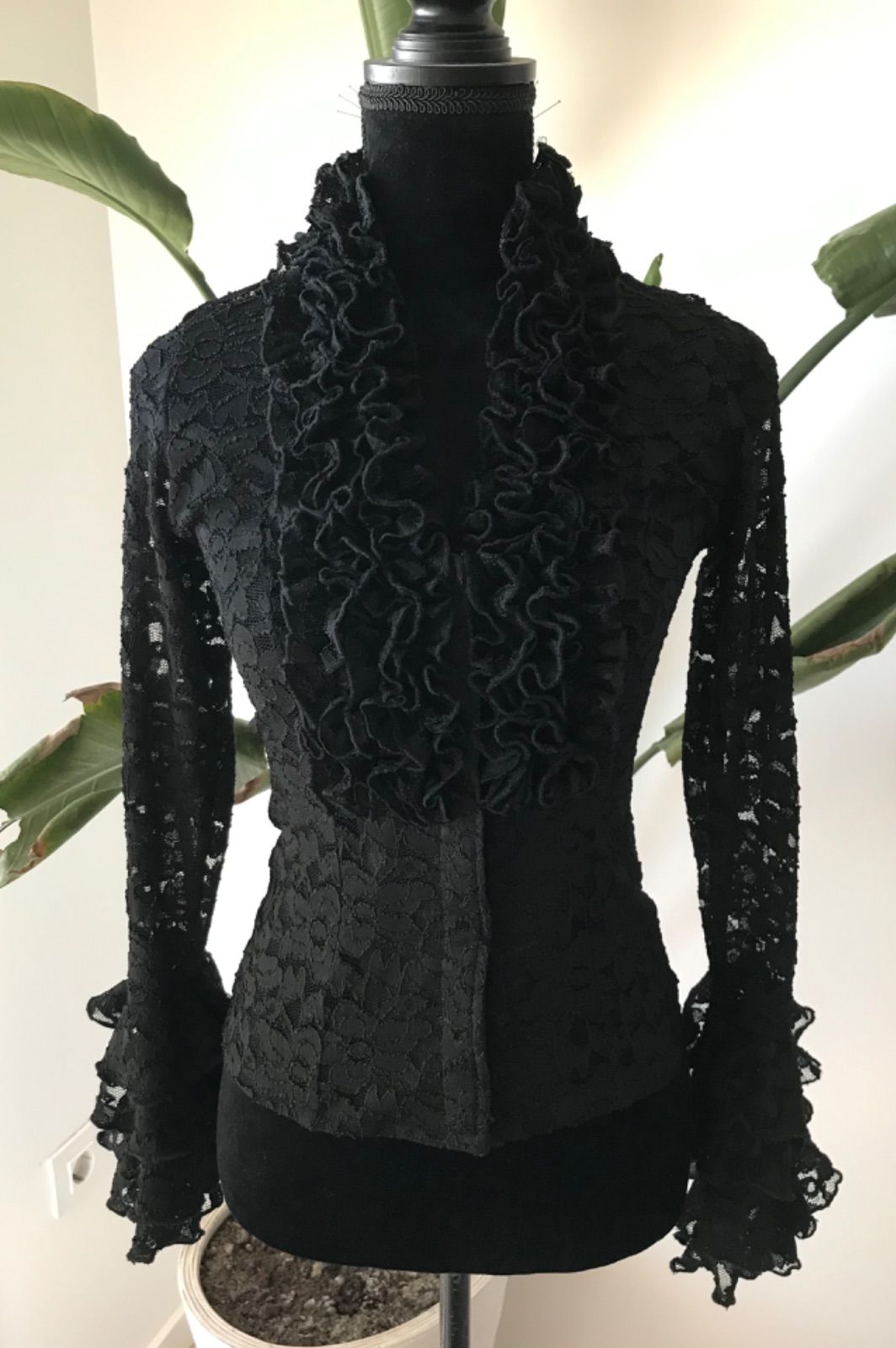 フラメンコ 総レース ブラウス ブラック ストレッチ フリル付き 長袖