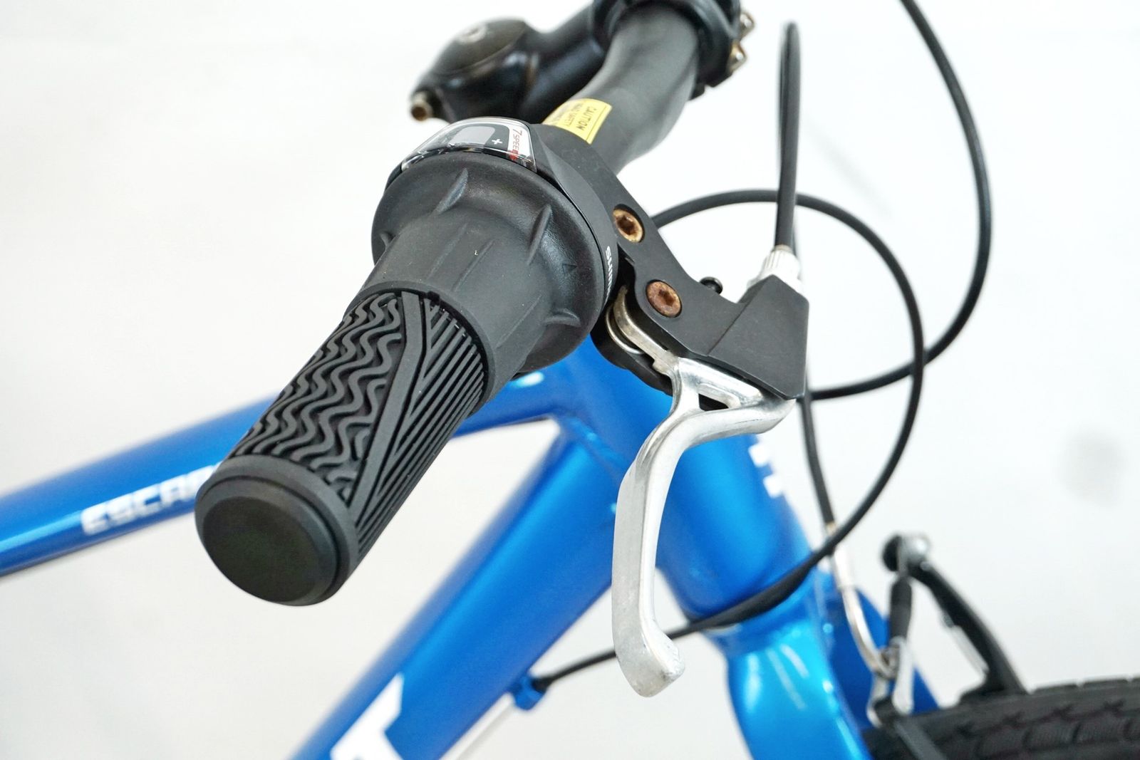 ジュニアサイクル 車・バイク・自転車 【引き取りのみ】GIANT ESCAPE JR 24