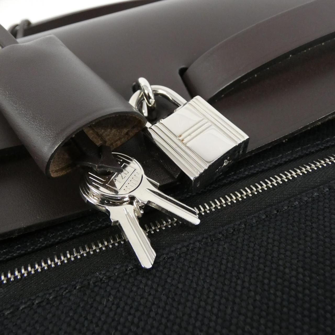 エルメス エールバッグ ジップ メッセンジャー 39cm 084489CK
