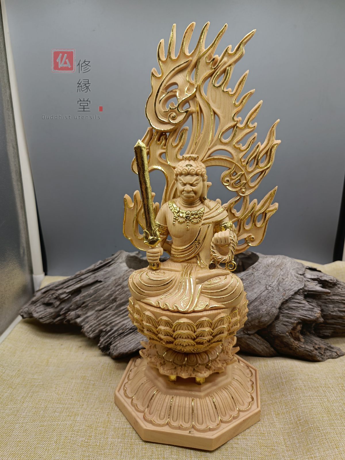 超安い】 極上品木彫仏像 【修縁堂】 孔雀明王座像 仏教工芸 天然木檜 超安い】 極上品木彫仏像 【修縁堂】 孔雀明王座像 仏教工芸 天然木檜