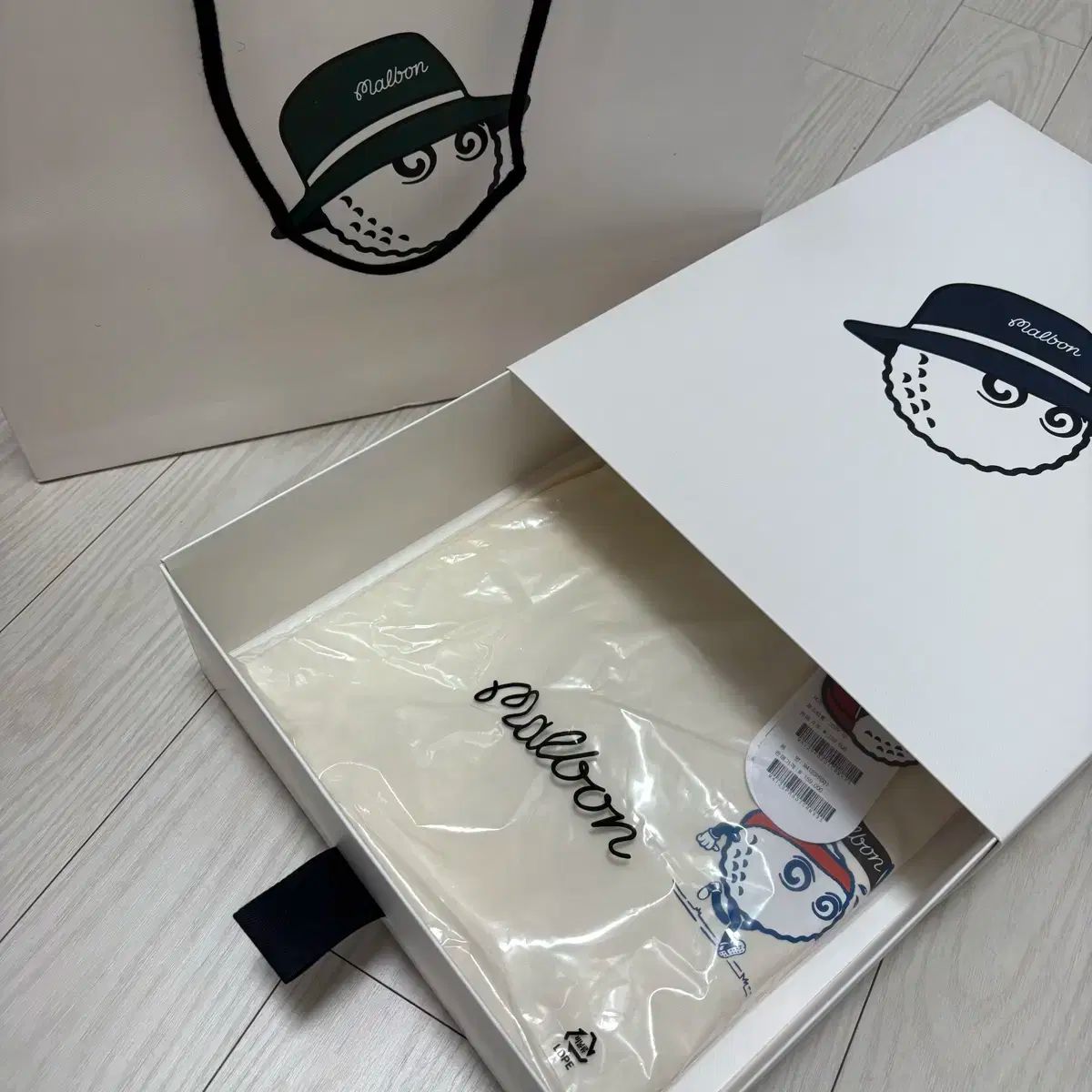 【雷市場（ポンジャン）商品韓国直送】 パッケージ/新製品/ボックスショッピングバッグ 含む MALBON GOLF(マルボンゴルフ) 半袖 二人用
