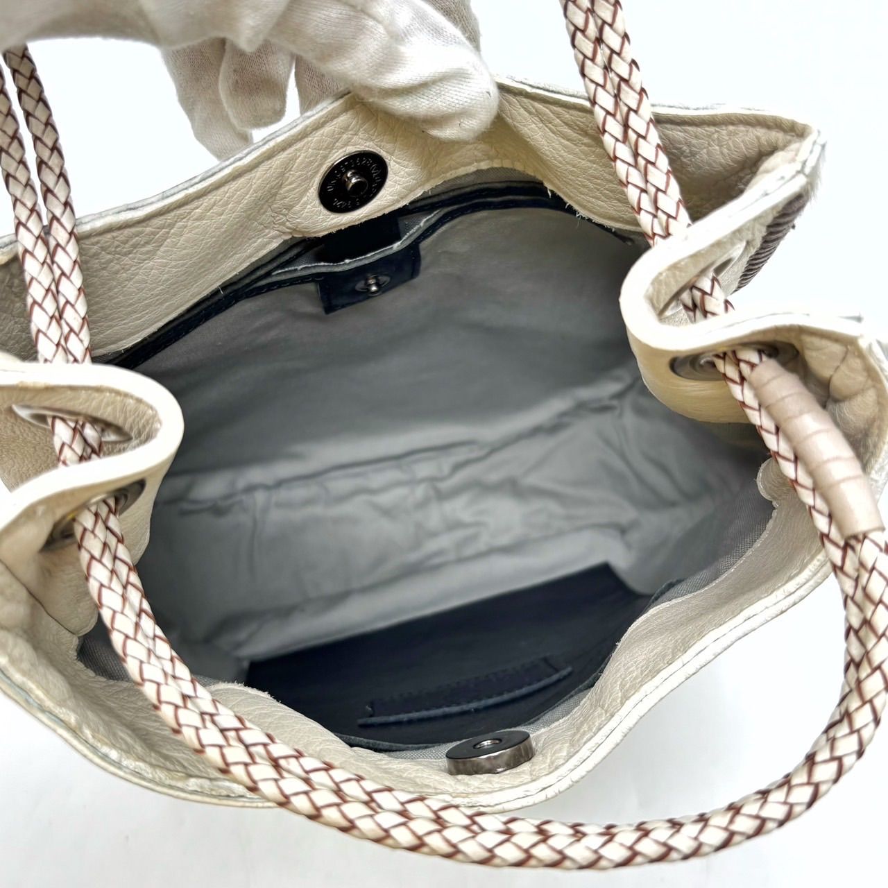 良品】 EMBRACE エンブレイス トートバッグ ハンドバッグ ロゴ型押し 