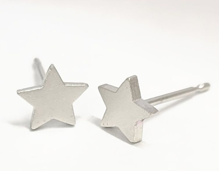 プラチナ星ピアス-0