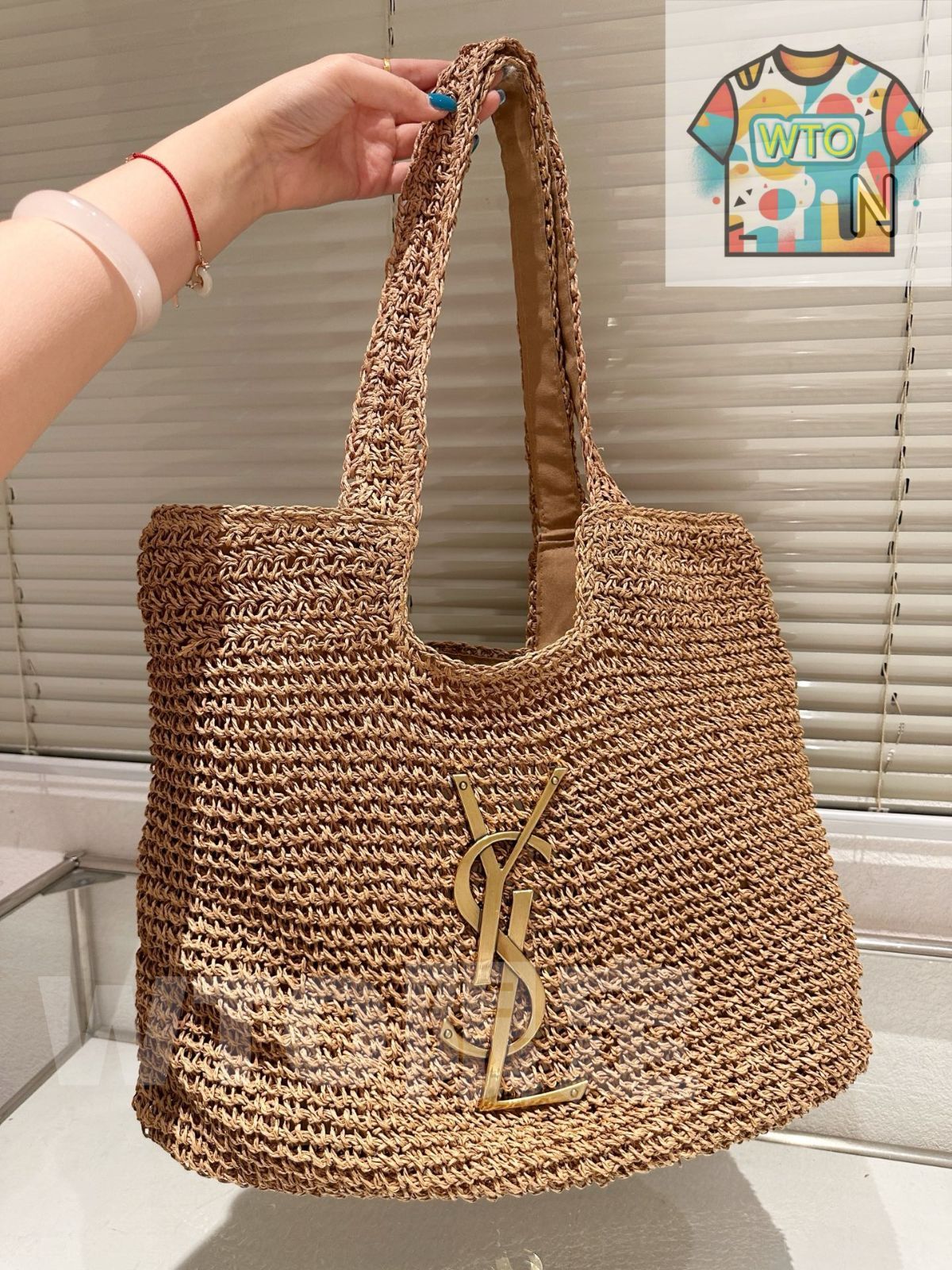 Langkawi出品YvessaintLaurent 5421 時尚訂製香水全新升級將標誌性的高級訂制服幻化為迷人的香氛✨1F