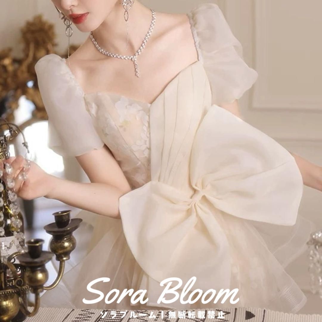 花柄にフリルのスカートが可愛い パフスリーブイブニングドレス 新品・未使用】花柄の生地に フリルにリボンがゴージャスな