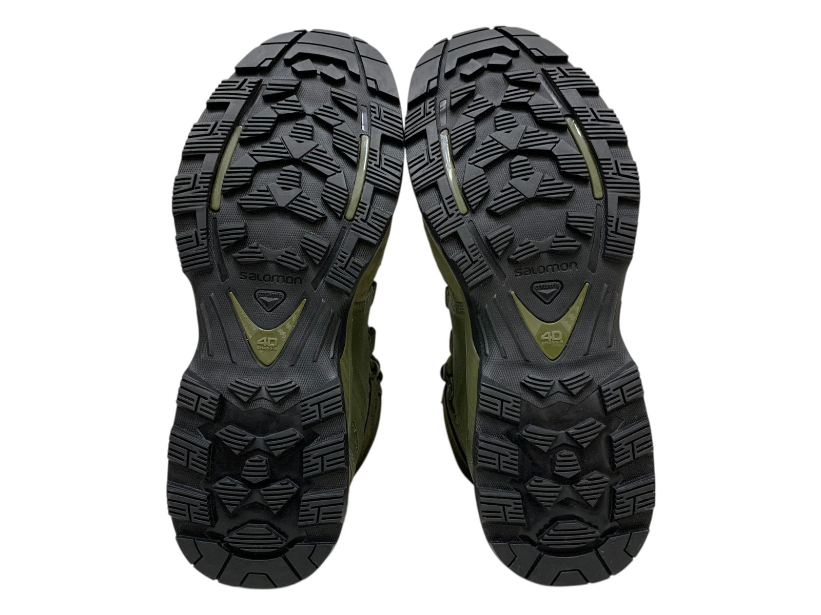 カーキ グリーン