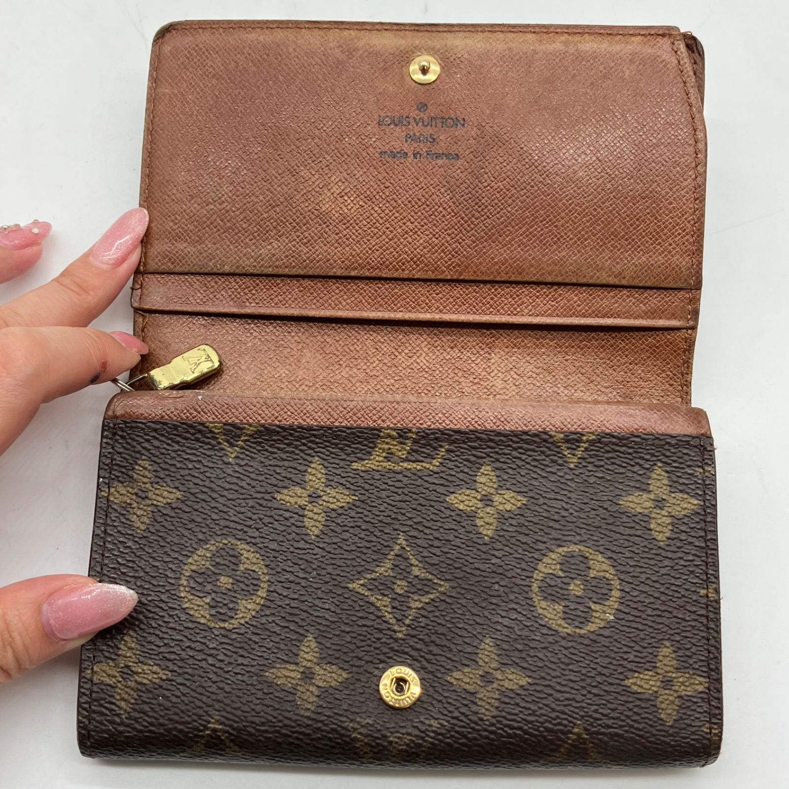 LOUIS VUITTON モノグラム　財布　【フォローで10%割引❗️】 お買い得】Louis Vuitton 折り財布 モノグラム柄 - メルカリ
