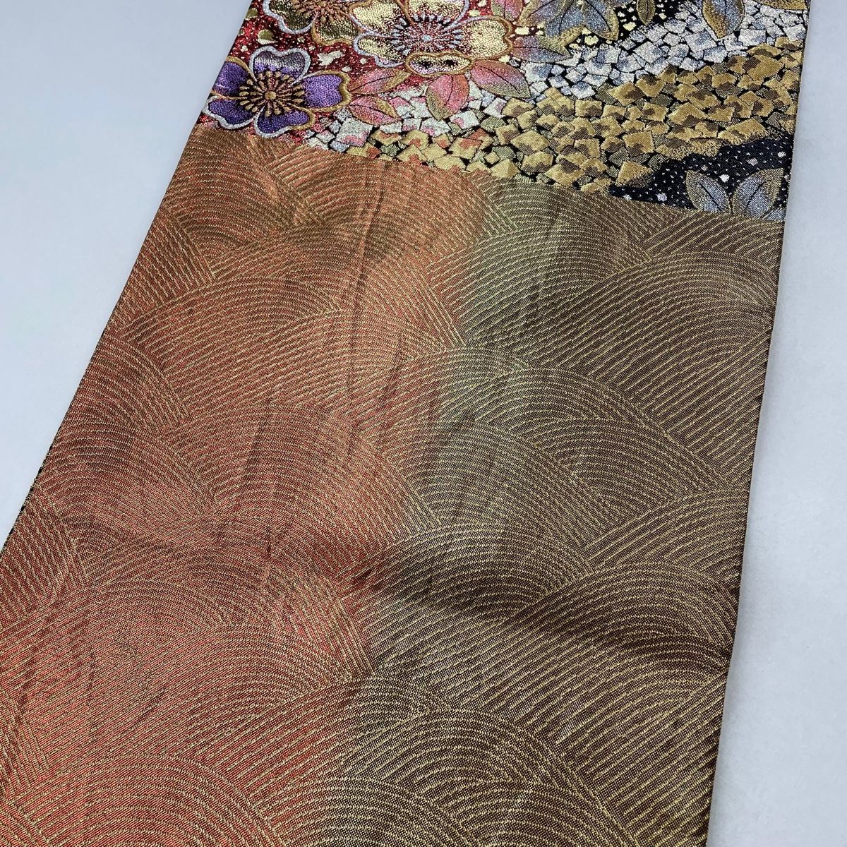 袋帯 美品 秀品 桜 幾何学模様 金糸 箔 金色 六通 正絹 【中古