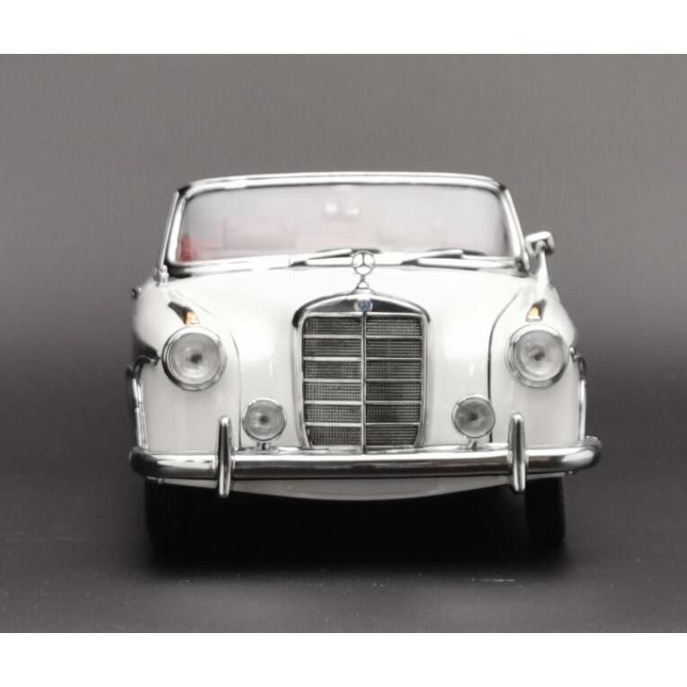 Sun Star 1/18 メルセデス・ベンツ 220SE 1958 コンバーチブル