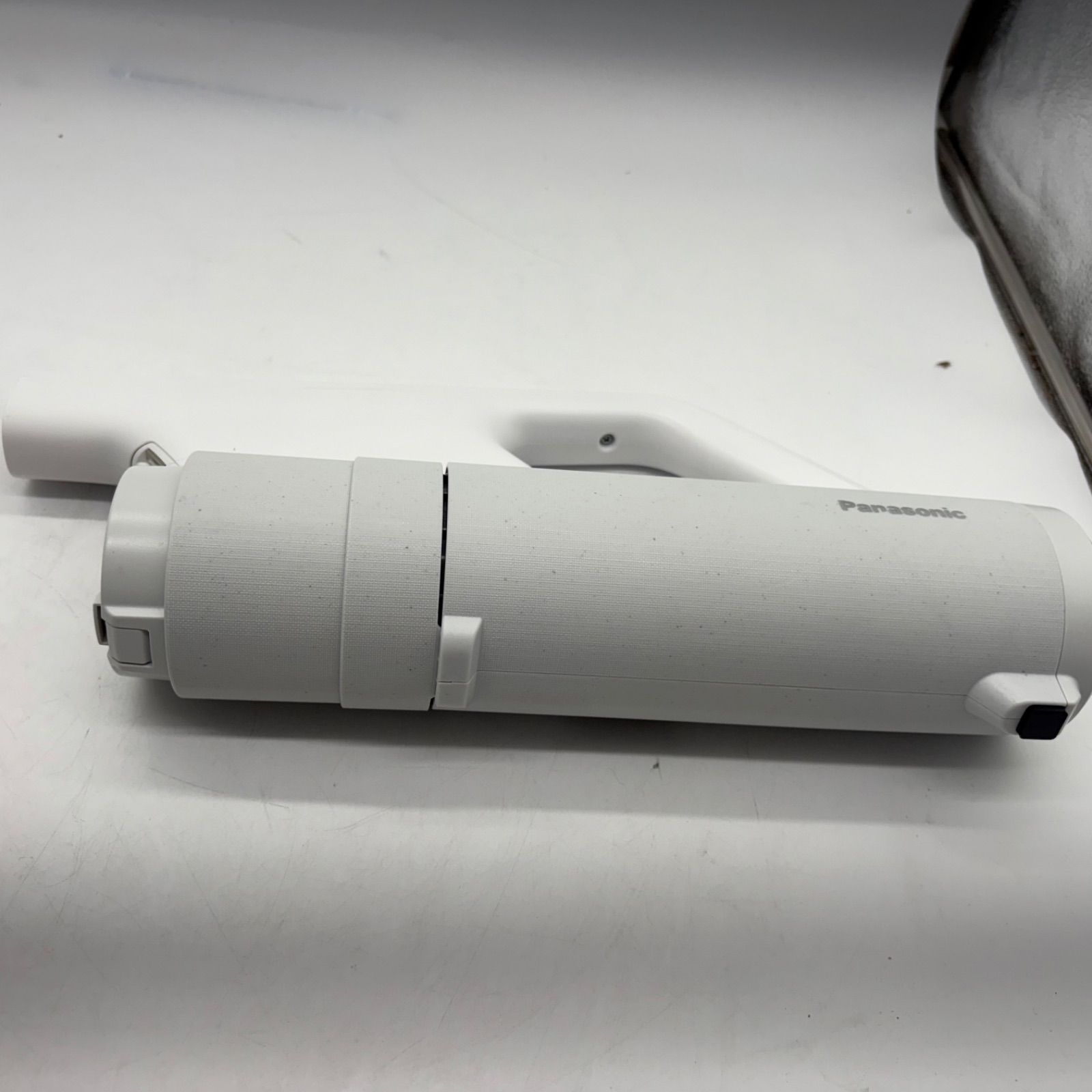 NO2948 パナソニック 掃除機 コードレス セパレート型 スティック クリーンドック パワー＆スタミナモデル ナノイーX からまないブラシ ホワイト MC-NX700K-W