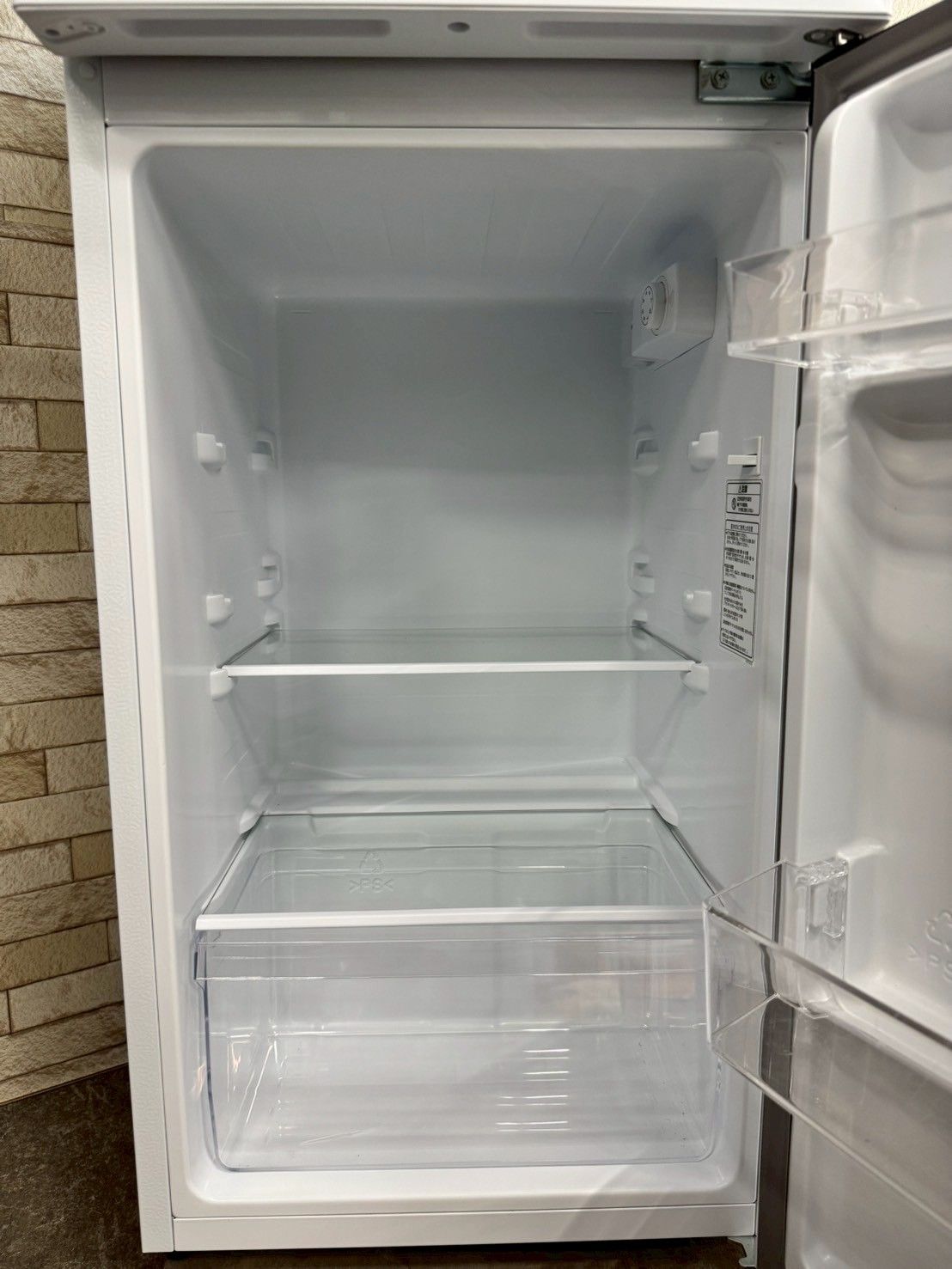 大阪送料無料☆3か月保障付き☆冷蔵庫☆ハイセンス☆2ドア☆2023年☆HR