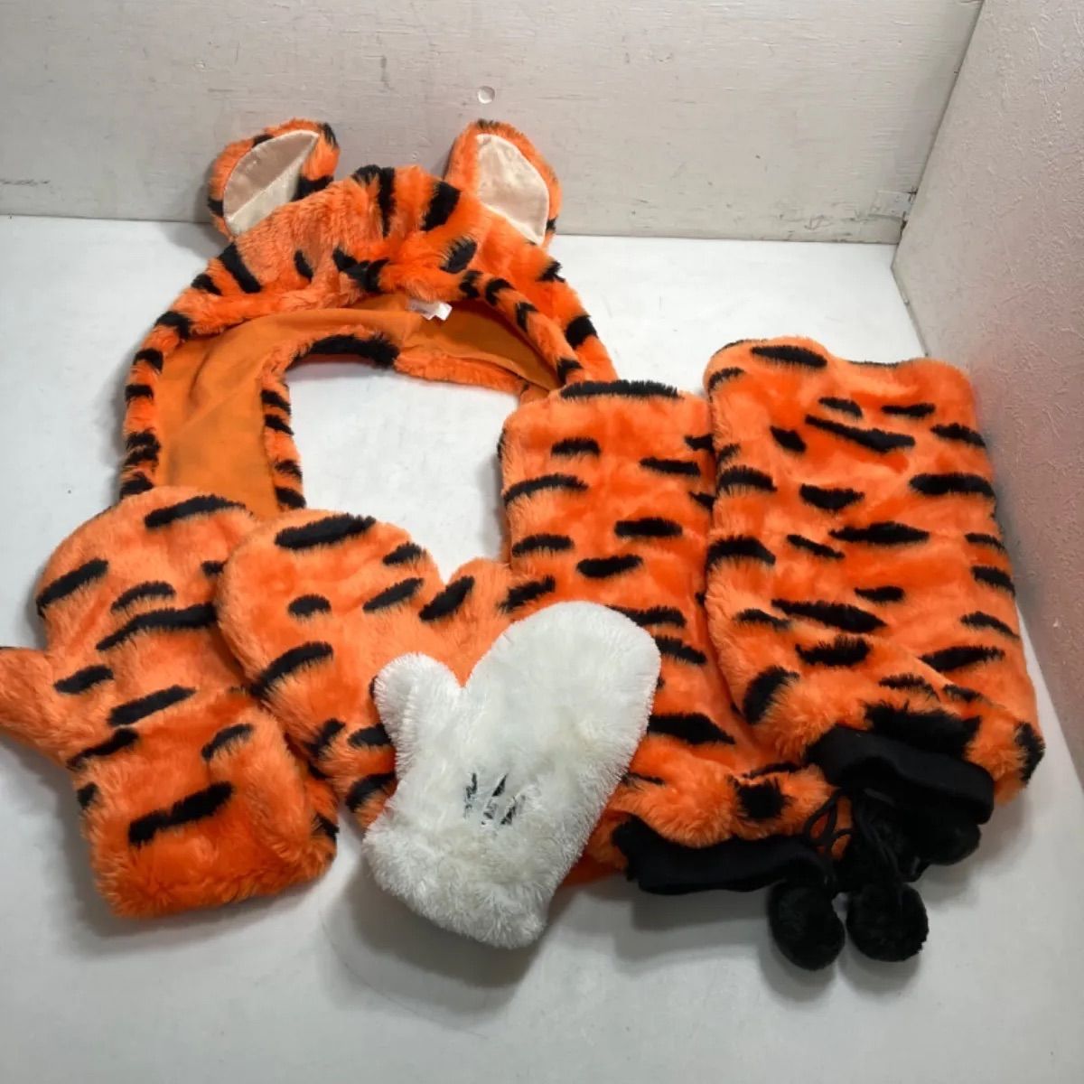 ディズニー ティガー マフラーキャップ レッグウォーマー ファン
