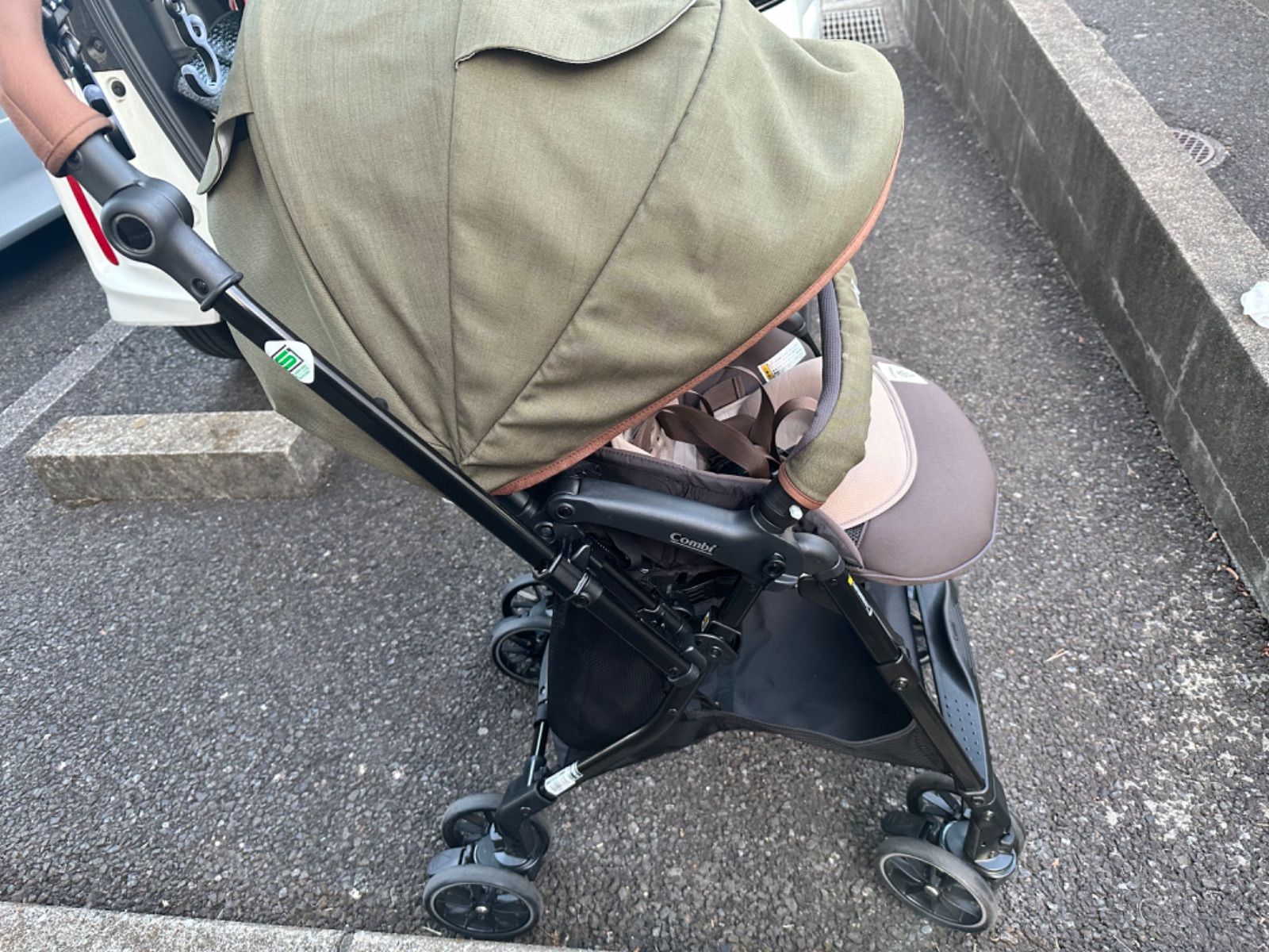 スゴカルα compact エッグショック Simplight AW（トイザらス