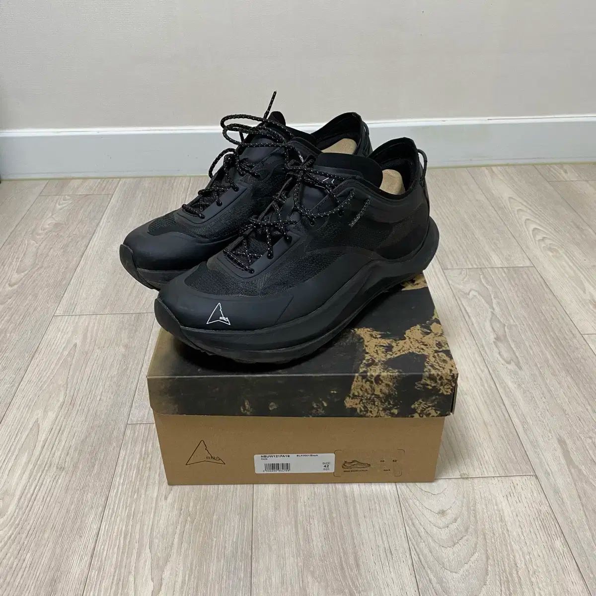 42 ROA ハイキング セラ ブラック