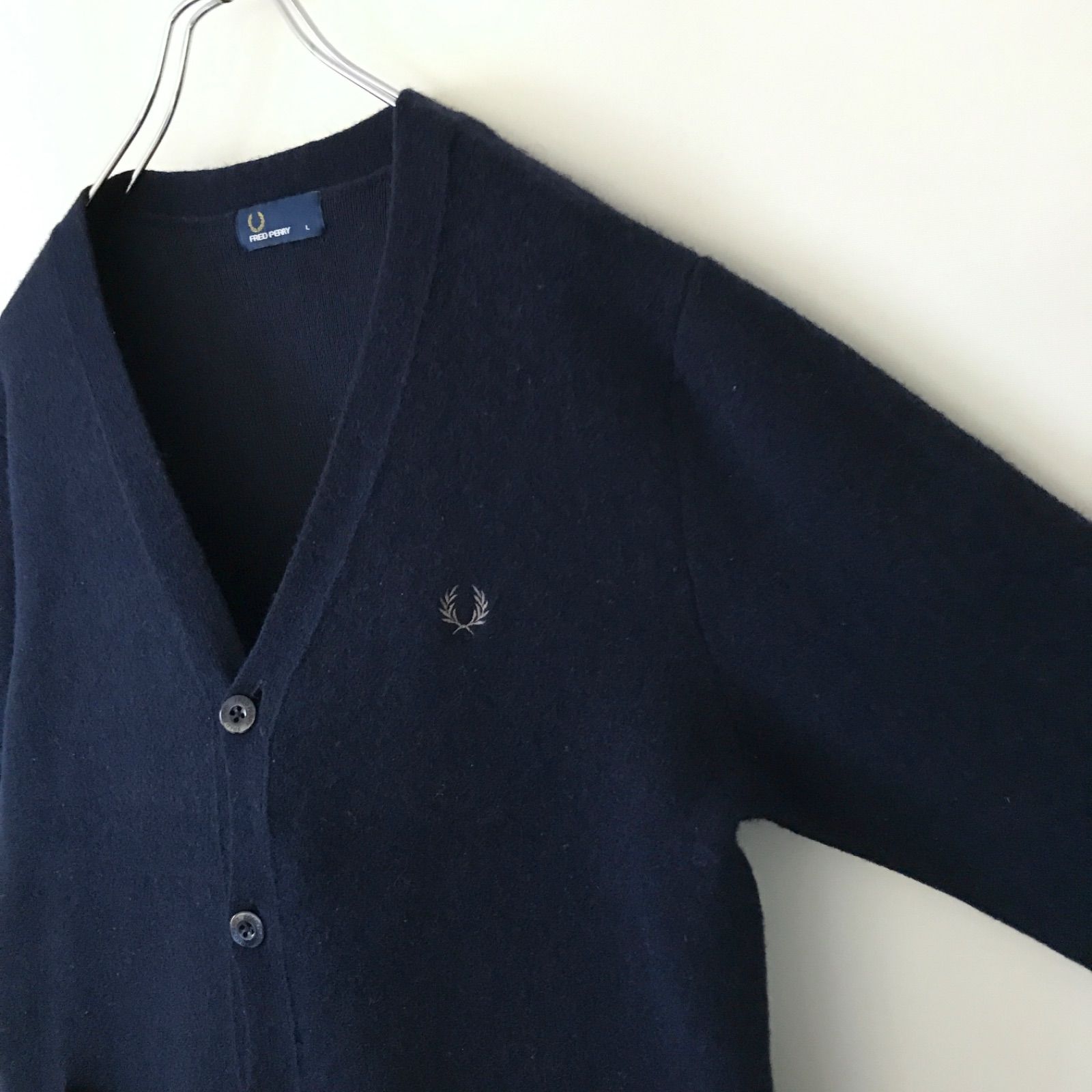 FRED PERRY 刺繍 長袖 カーディガン Vネック 送料無料】フレッドペリー