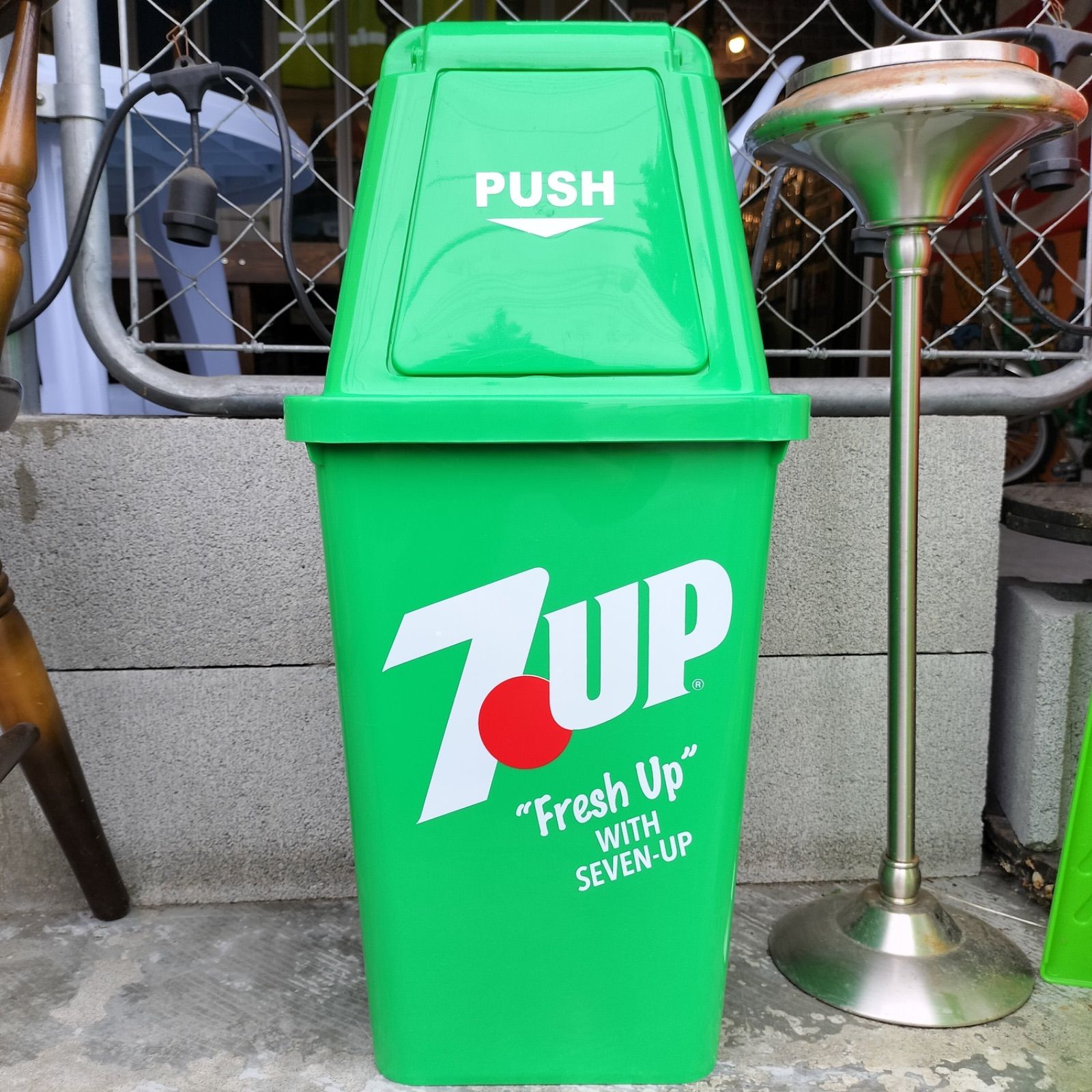USアドバタイジング◇20L ダストボックス/7up・セブンアップ グリーン
