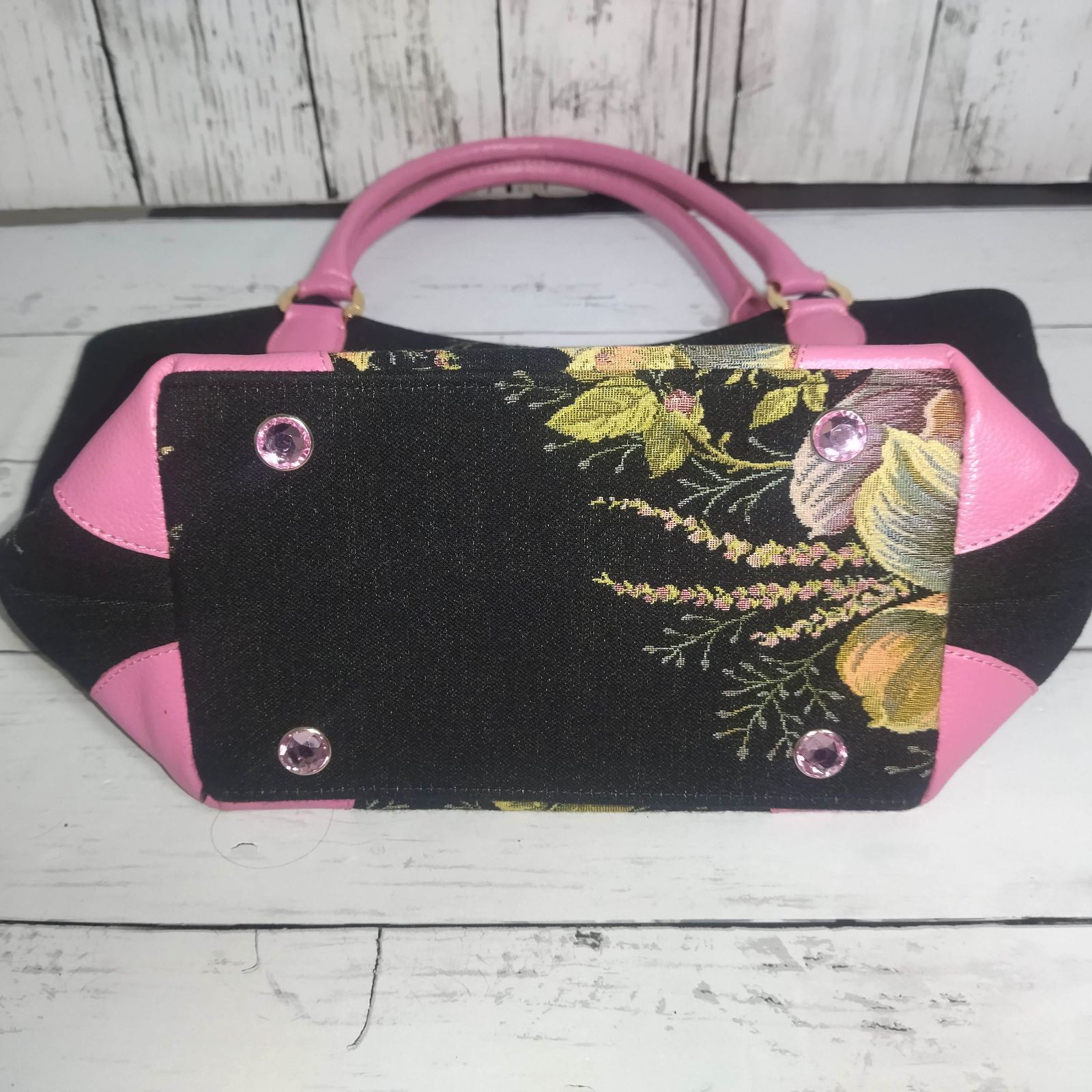 Think Bee! シンクビー 花柄刺繍ハンドバッグ カーラ - メルカリ