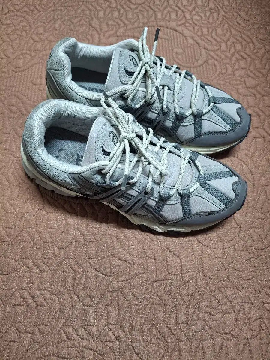 235 Asics アシックス ゲルソノマ スニーカー 0824