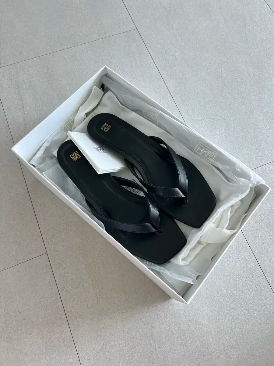 付属品完備 トーテム サンダル 37