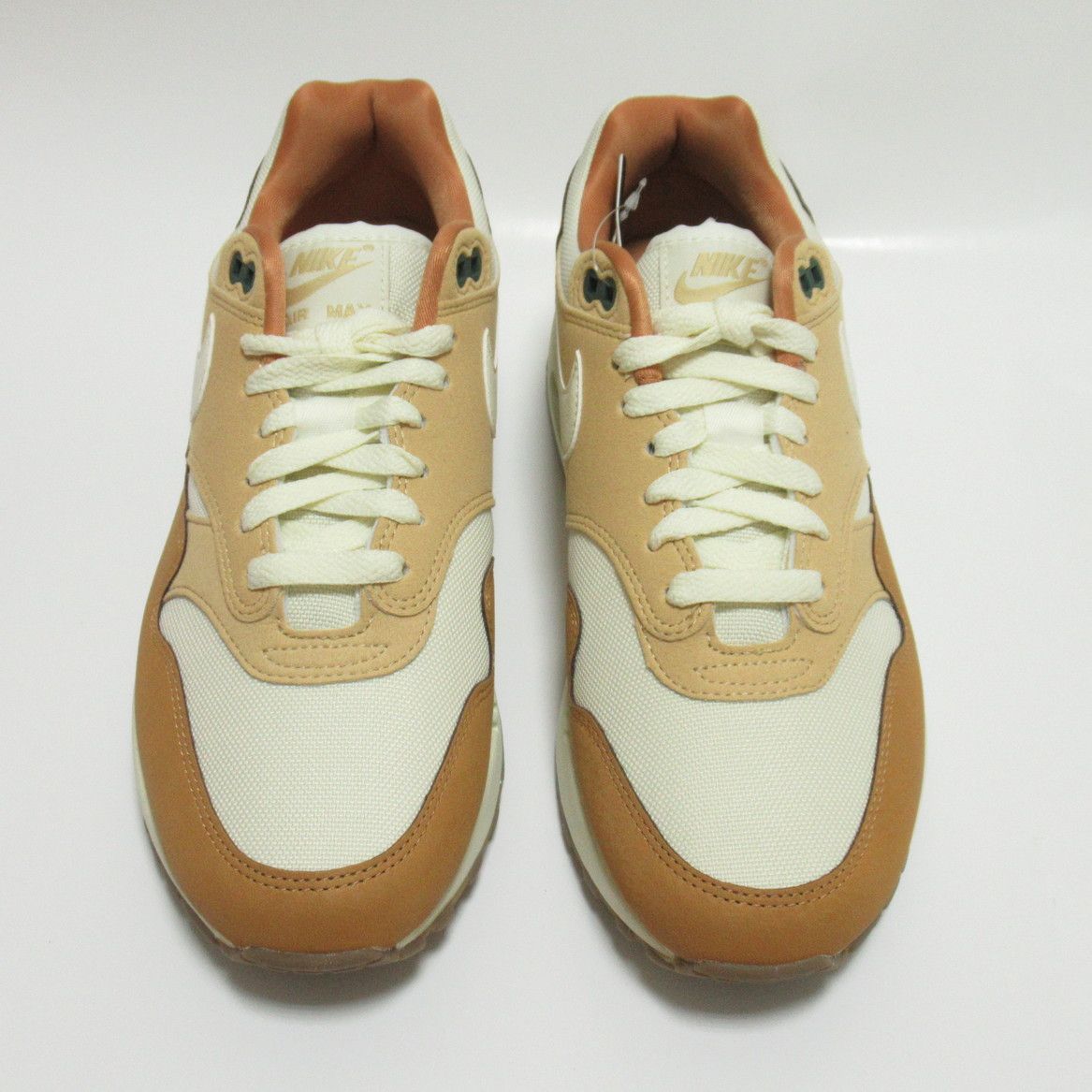 NIKE WMNS AIR MAX 1 '87 ベージュ ナイキ エアマックス1