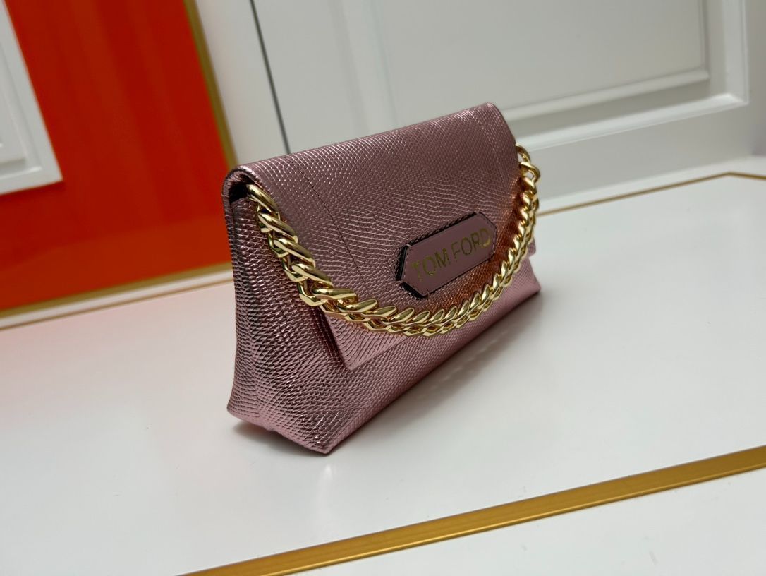 【TOM FORD】 メタリック加工 ハンドバッグ♪ 本日限定特価】TOM FORD メタリックチェーンハンドバッグ 小
