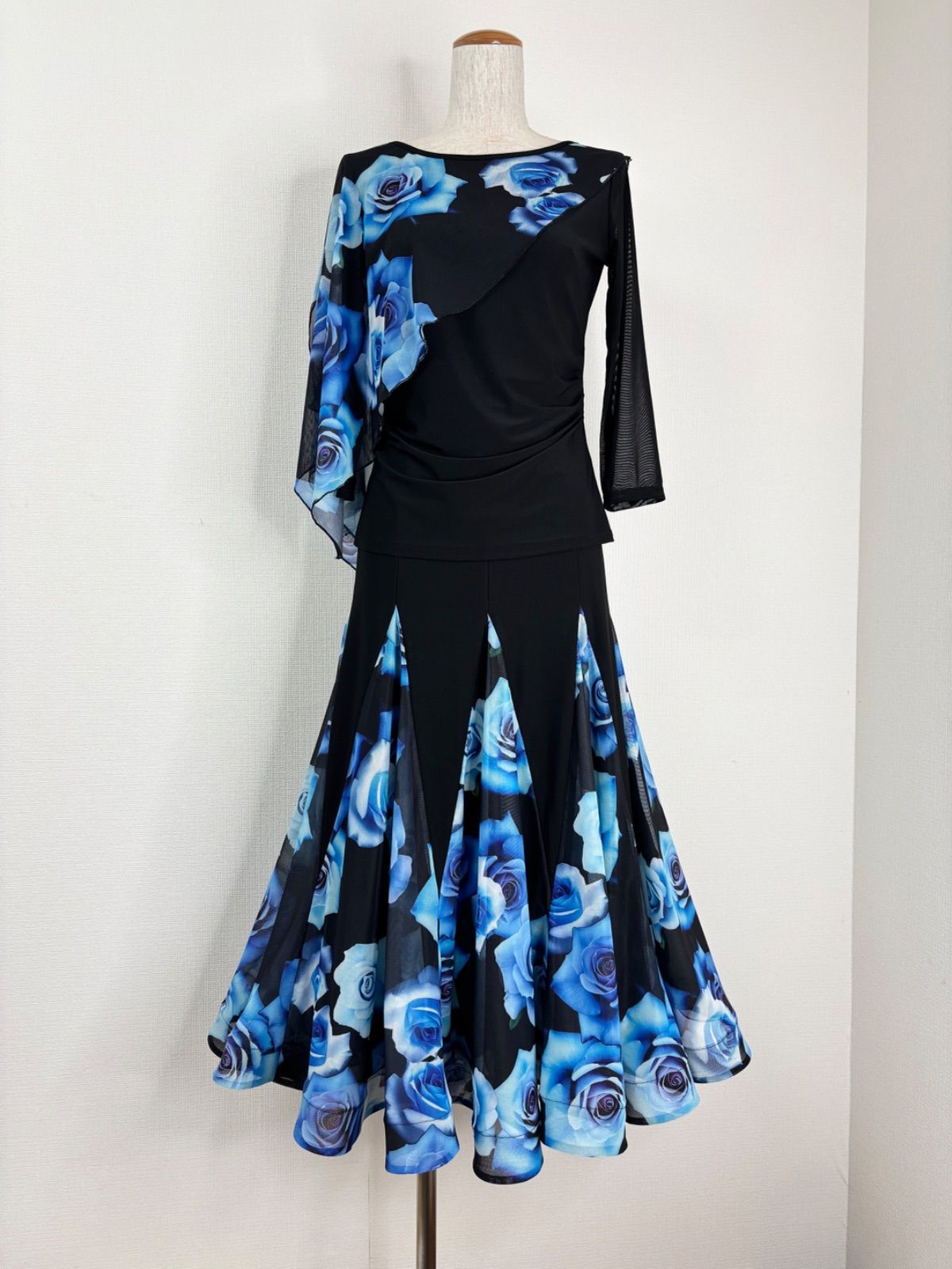 新品》【再入荷ネップありの為値引きしました】社交ダンス ブルー