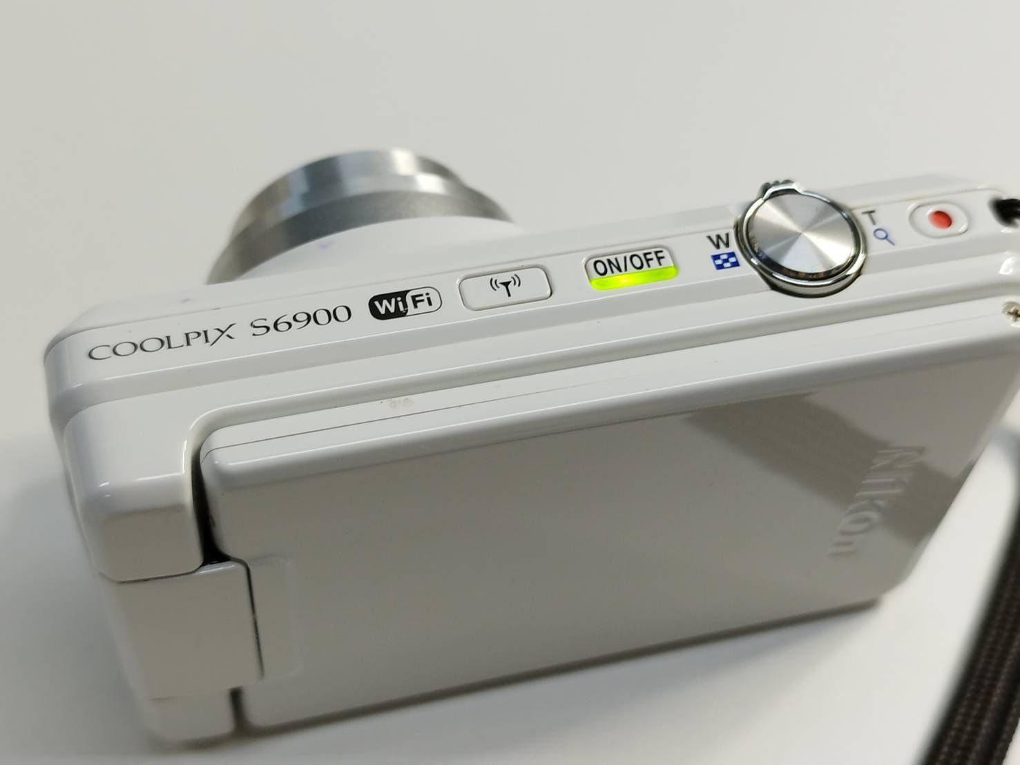 COOLPIX S6900