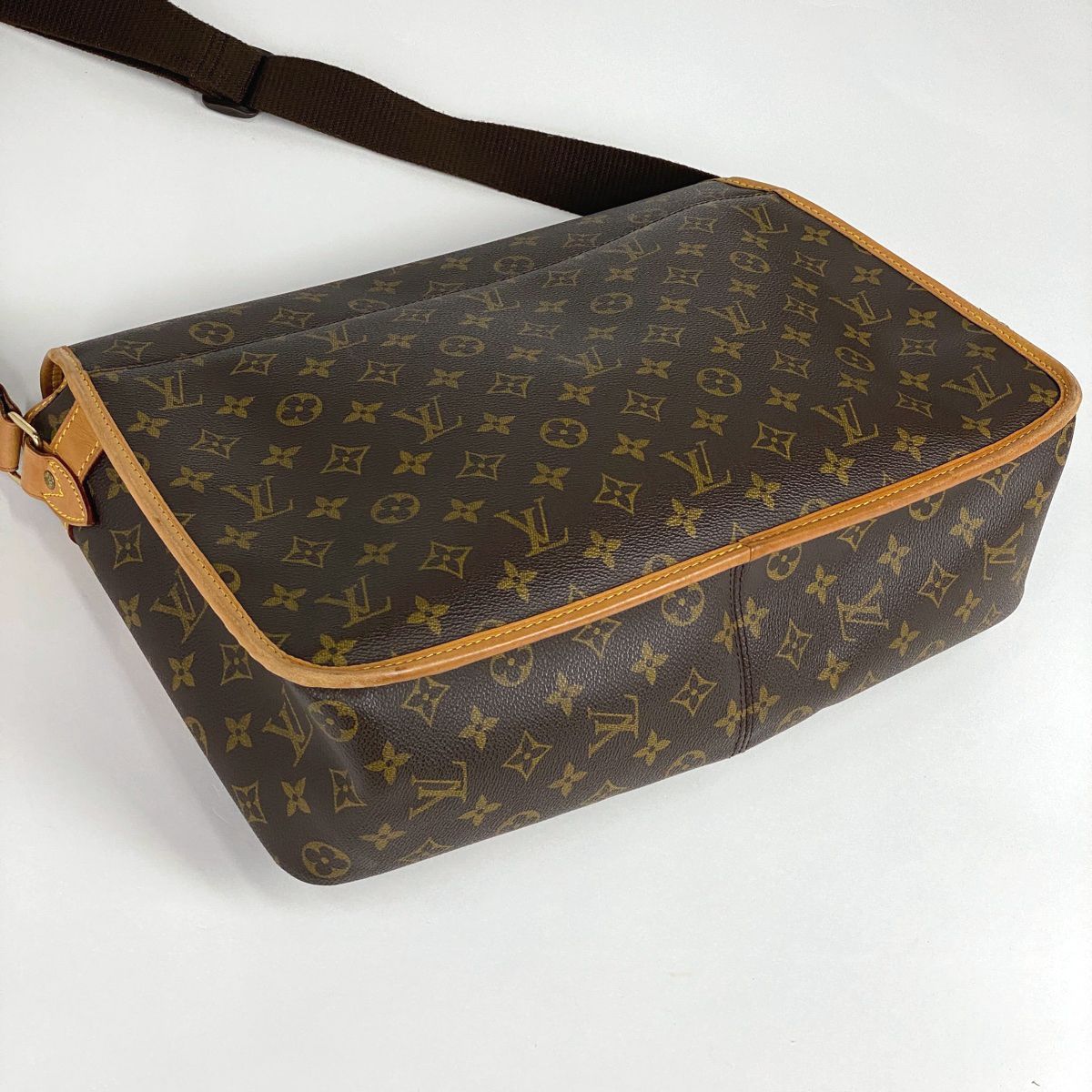 ルイ・ヴィトン Louis Vuitton ジベシエール GM 斜め掛け M42246