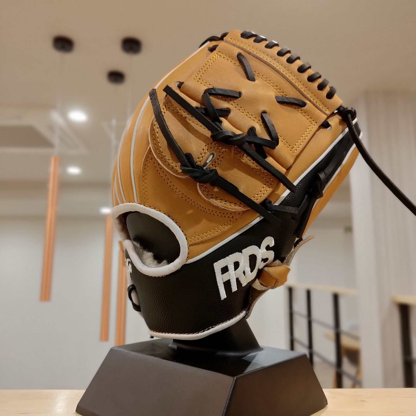 新品FREUDISO(フロイディーゾ)グローブグラブ硬式野球内野手用 新品FREUDISO(フロイディーゾ)グローブグラブ硬式野球内野手用