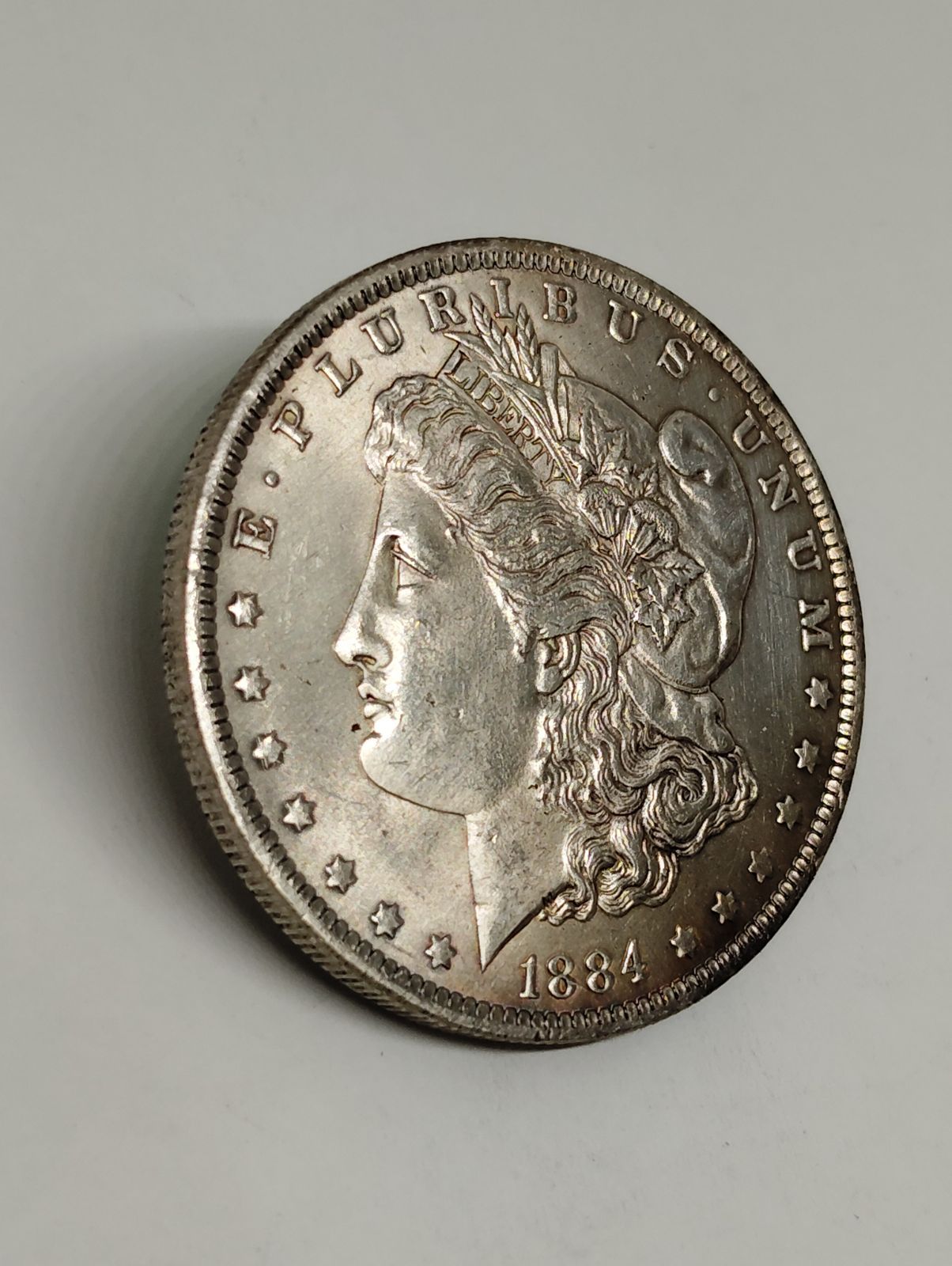 モルガンダラー銀貨　1884　中古品　1点 バーゲンで 中古】モルガン銀貨 1ドル銀貨 1884年 モルガン