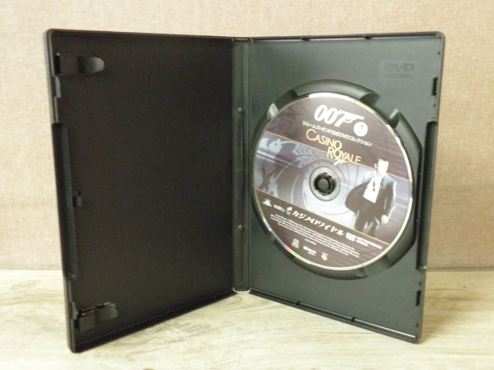 Amazon.co.jp: 007ジェームズ・ボンド公式DVDコレクション 03
