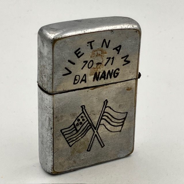 ジッポー ZIPPO ベトナムジッポー 1970年 アメリカとベトナムの国旗 使えます ヴェトナムジッポー