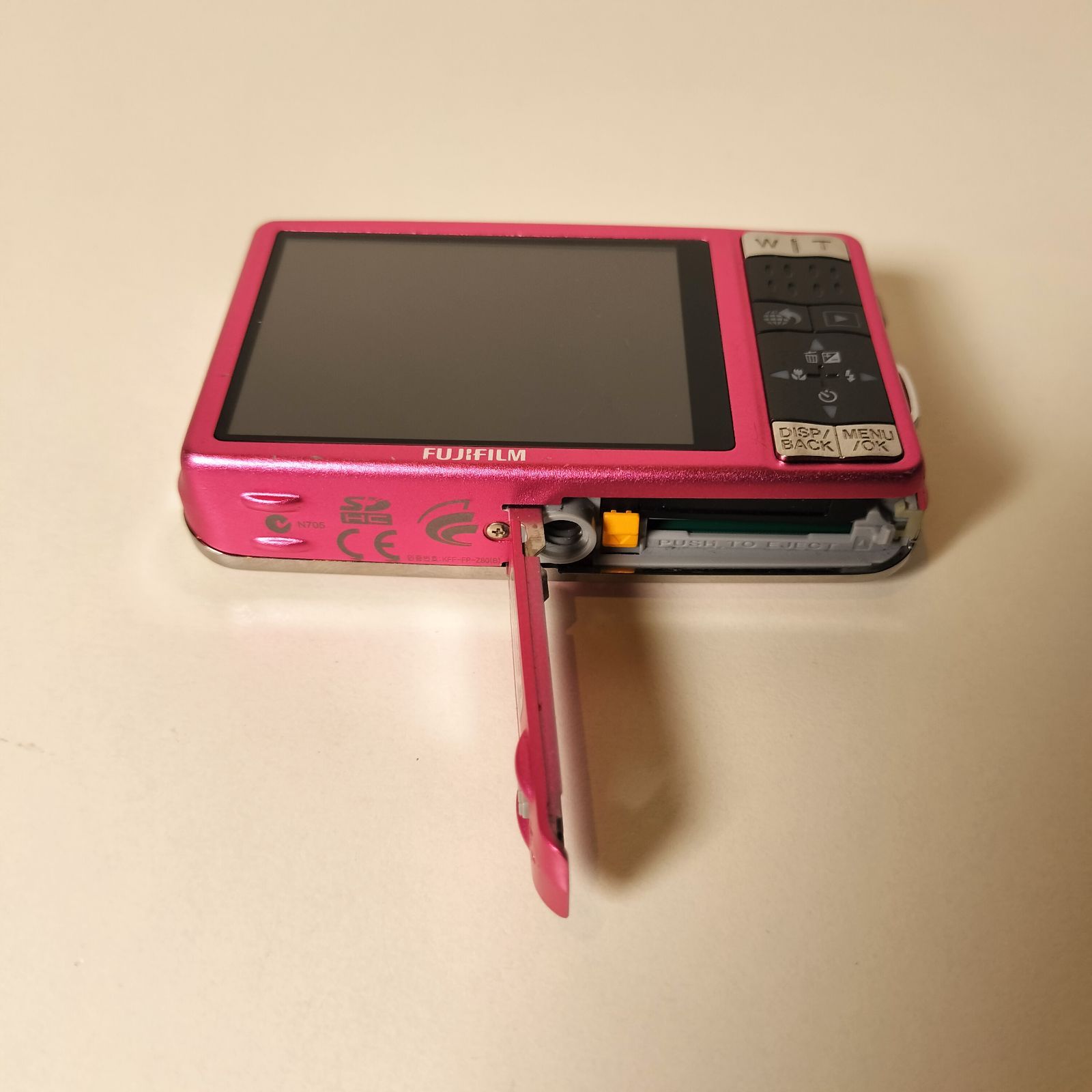 ジャンクFujifilm FinePix F810 コンパクトデジカメ FUJIFILM (フジフィルム) コンパクトデジタルカメラ FinePix F810