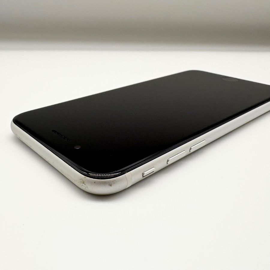 iPhoneSE2 第2世代 64GB SIMフリー Apple ホワイト docomo SIMロック