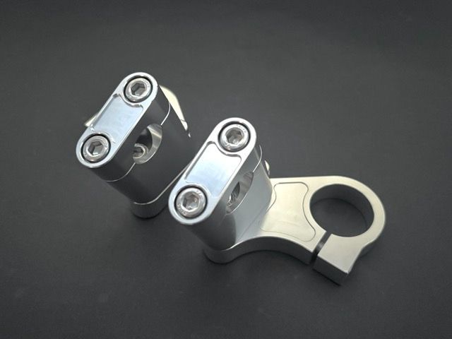 ハンドルクランプ