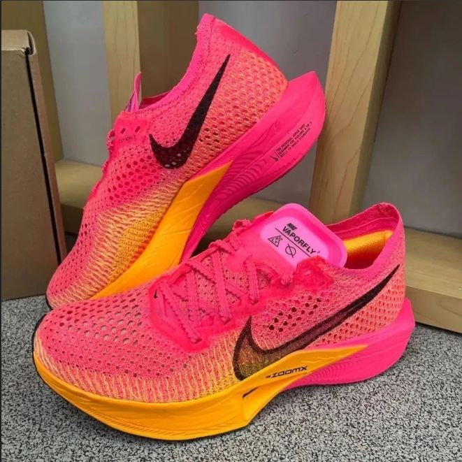 新品 未使用 Nike ZoomX Vaporfly 3 Hyper Pink Laser Orange ナイキ ズームX ヴェイパーフライ ネクスト％  3 ピンクオレンジ - メルカリ