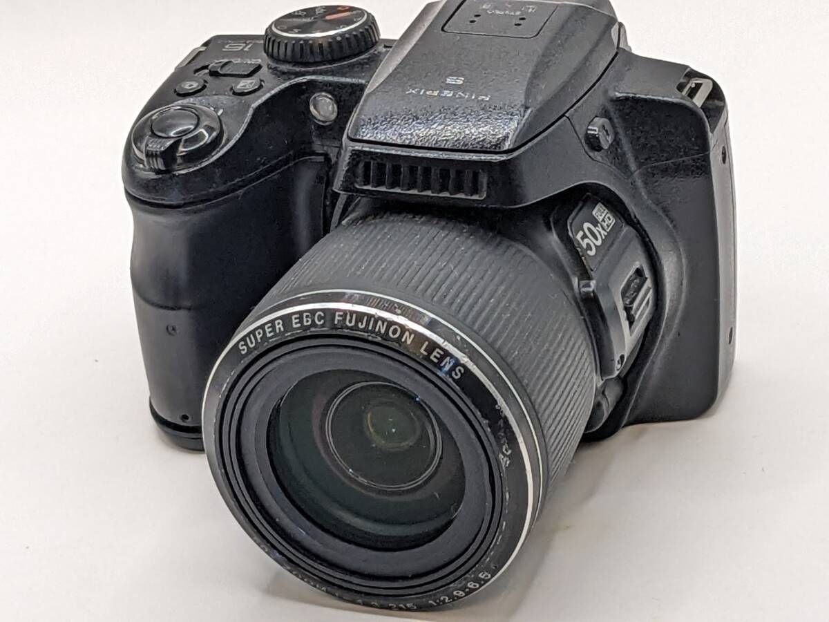 Fujifilm FinePix S9800 デジタル一眼レフカメラ ジャンク Fujifilm FinePix S9800 デジタル一眼レフカメラ ジャンク